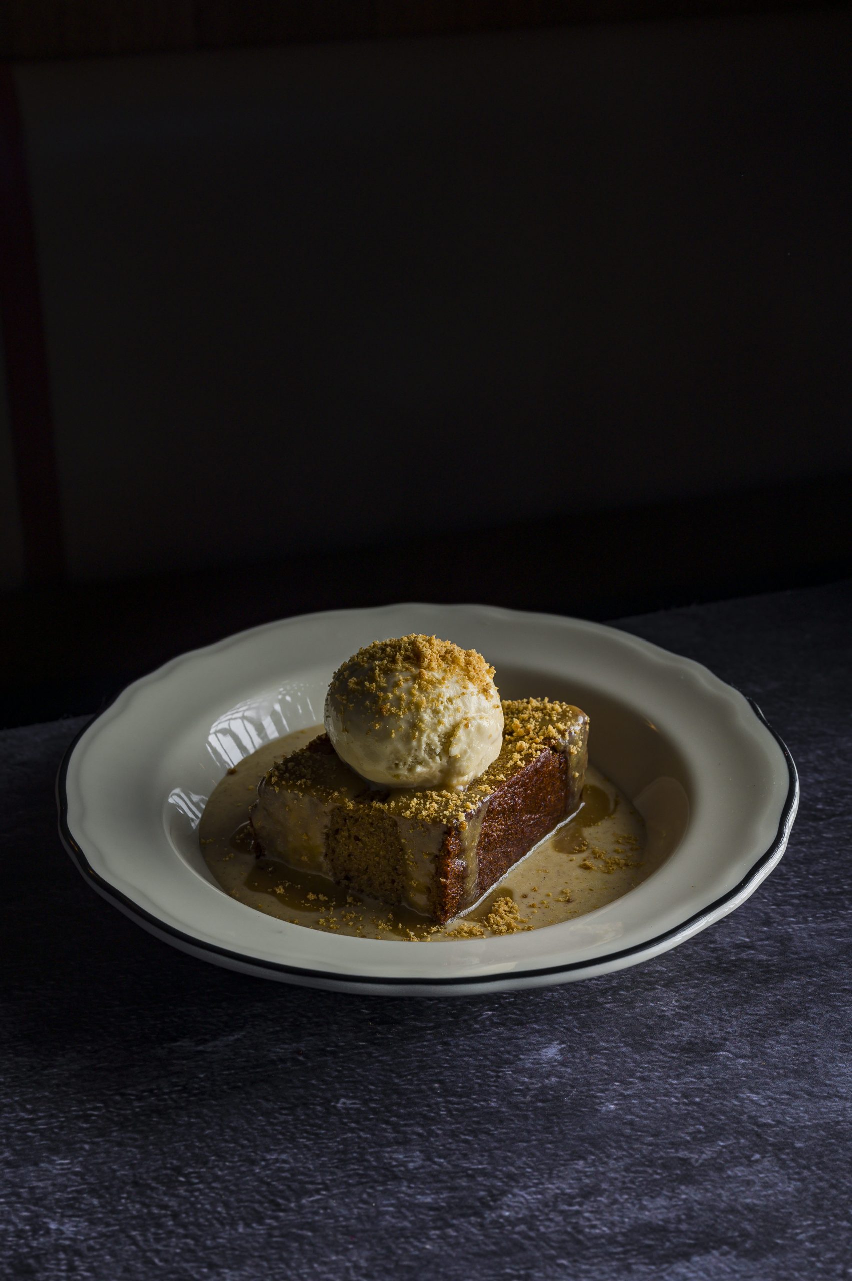STICKY DATE PUDDING